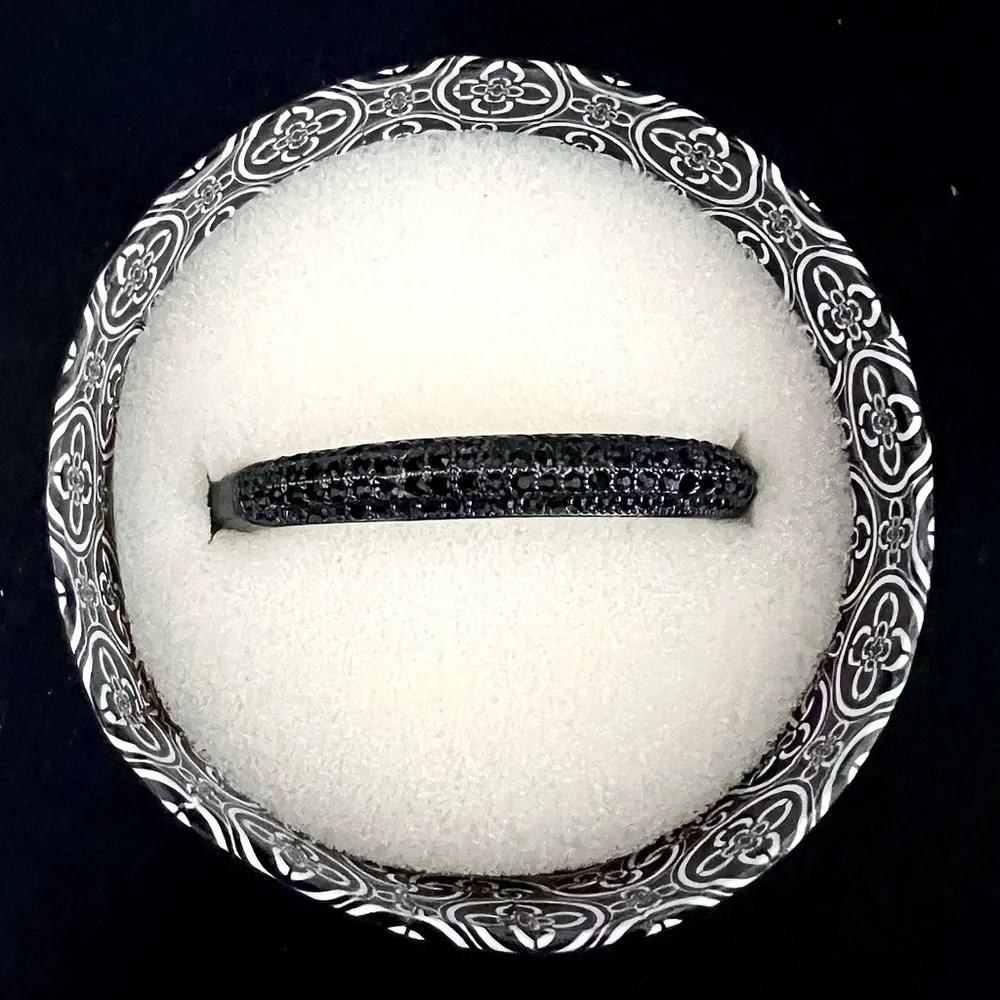BRACELET Fashion Bangle NWT Sparkly Black Rhinestones on Black & Box